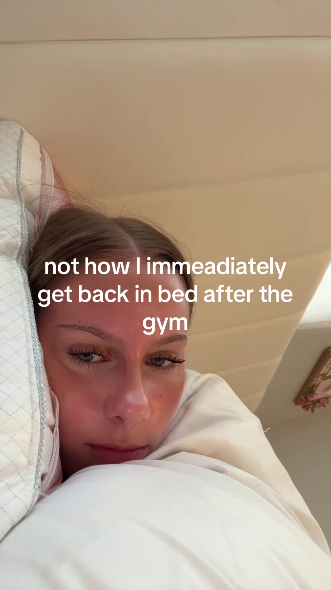 @izzietriesherbest