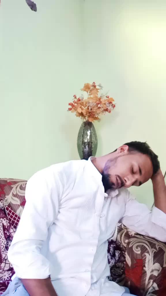 @MrZeeshu