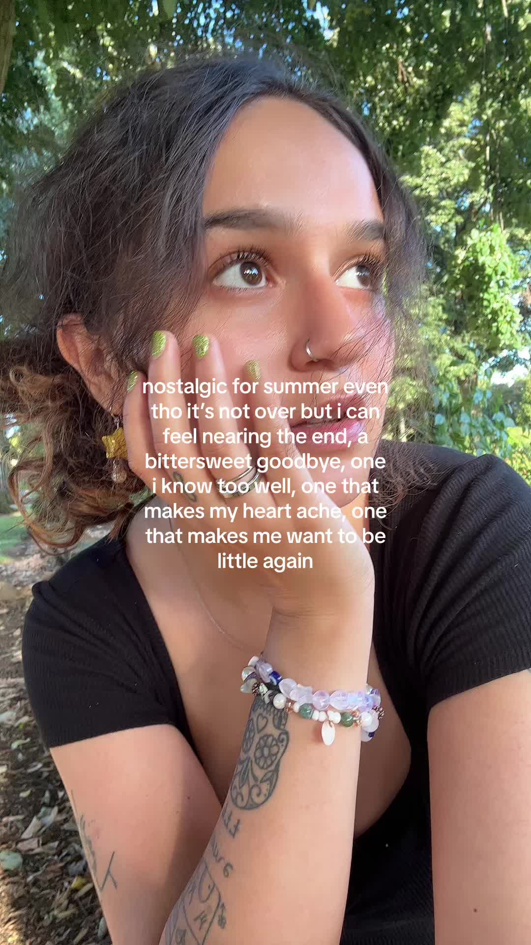 @julihoophoe