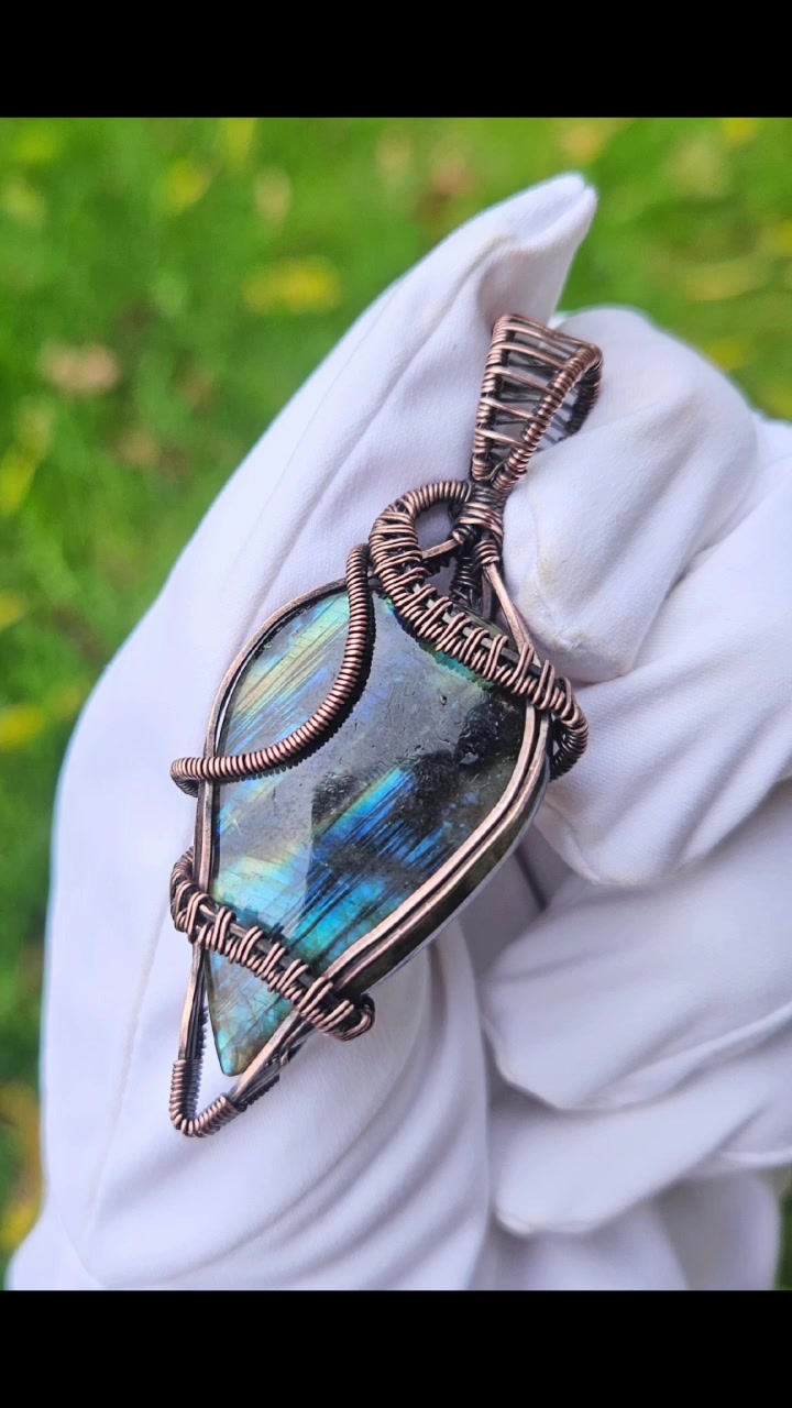 @LunasWireWraps