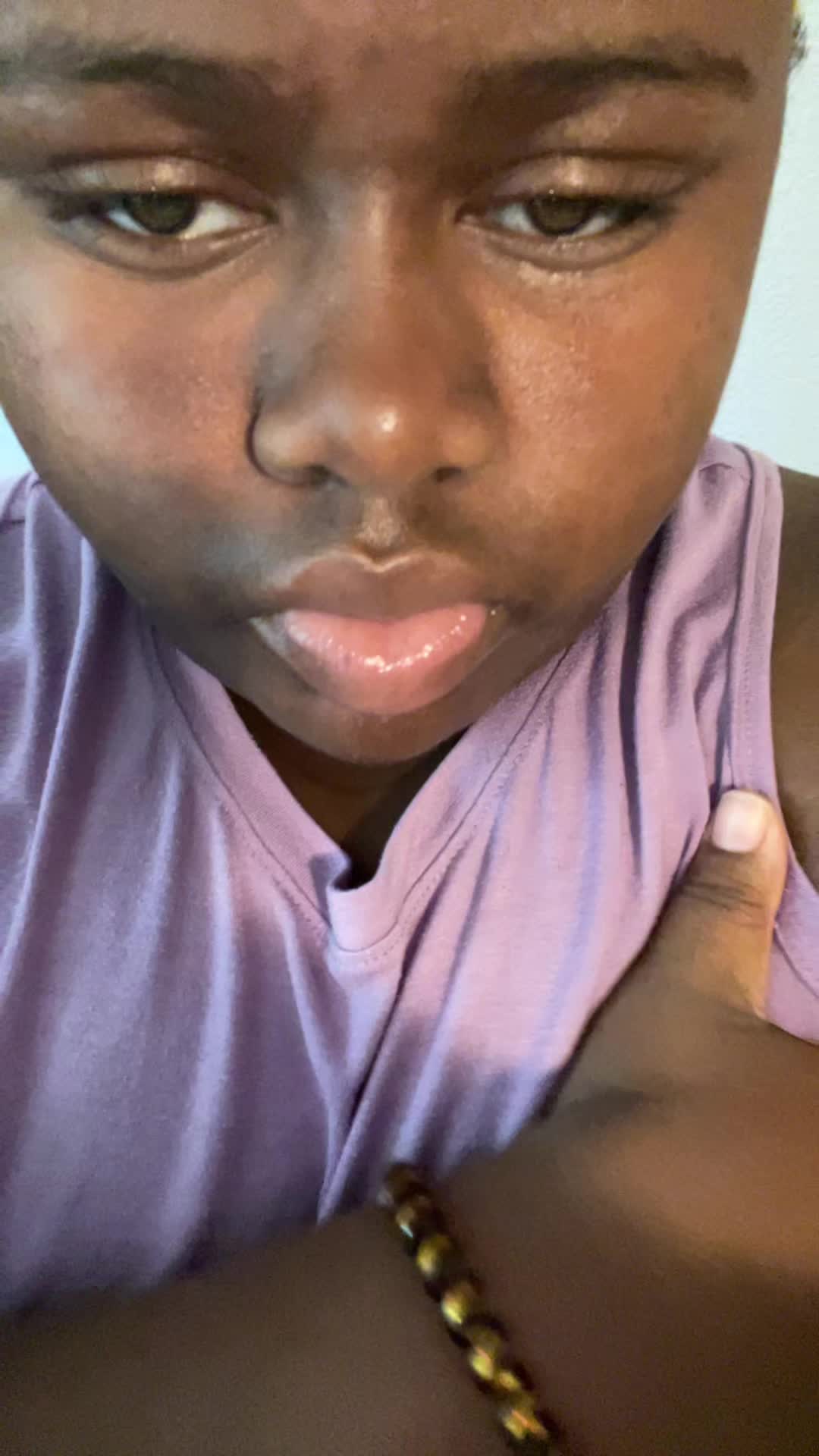 @Slut4haitians🇭🇹