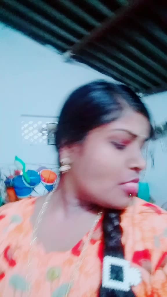 @luckyangela0