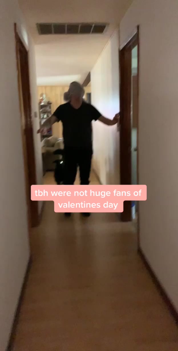@Chlo