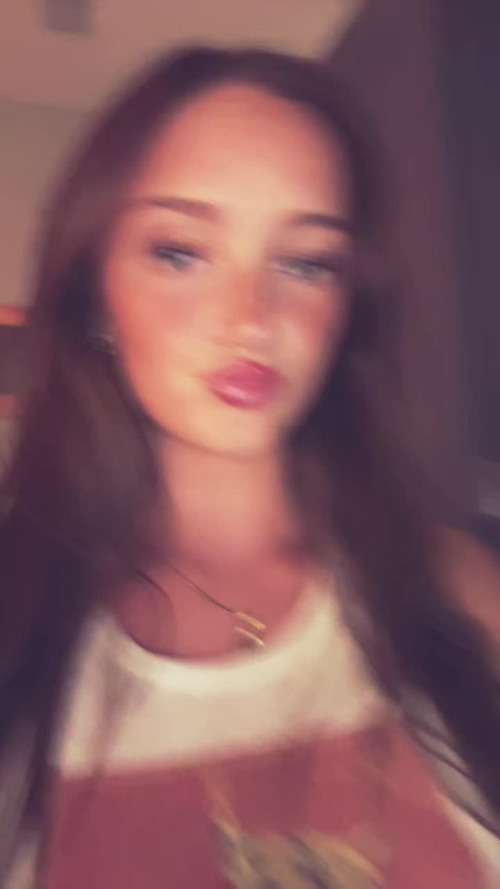 @viaslygirl85