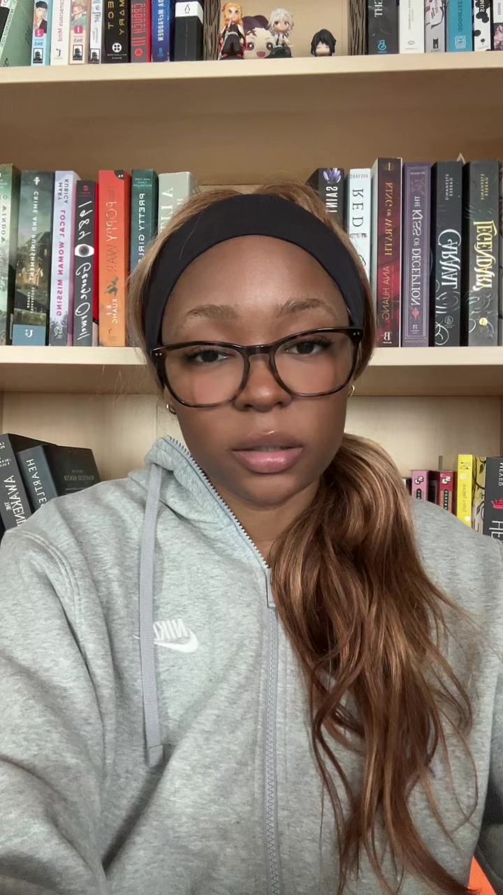 @Nat loves books