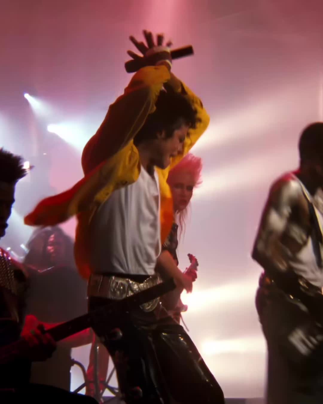 @🎸