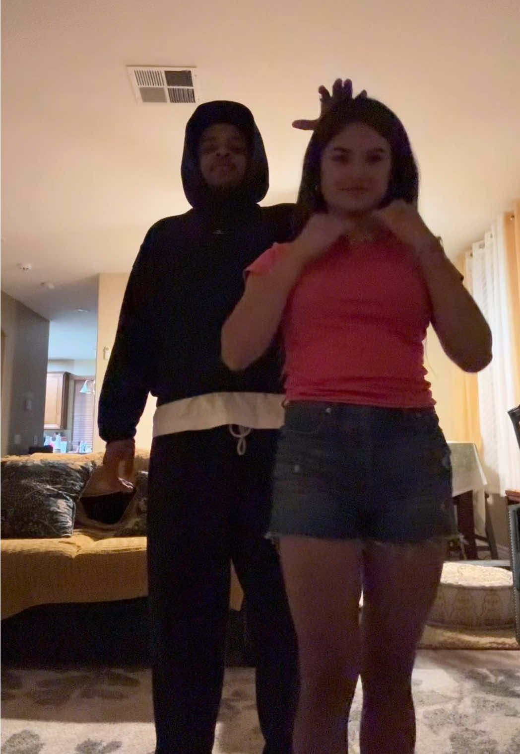 @𝐄𝐯𝐚𝐥𝐞𝐭𝐭𝐞