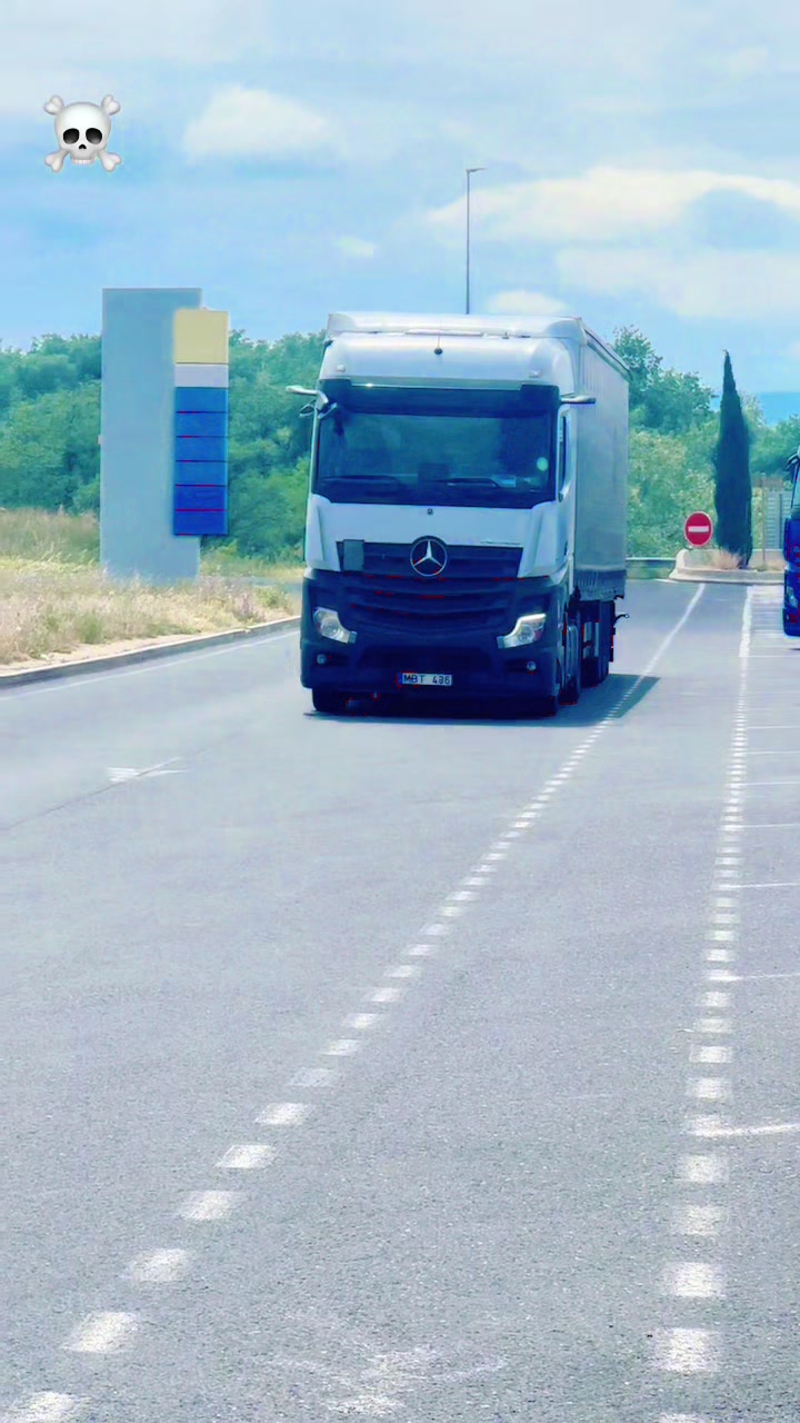 @Trucker ☠️🇪🇺