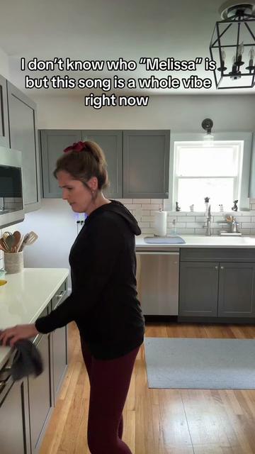 @justbeinglindsay