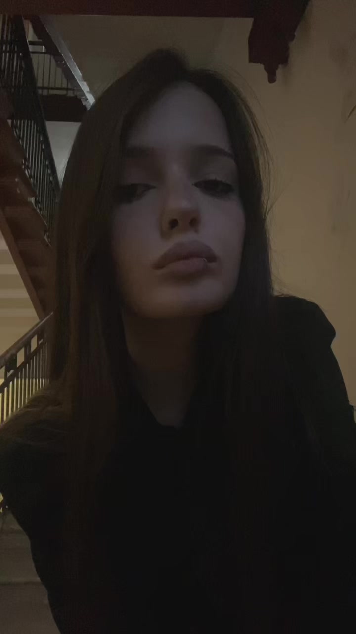 @🧛🏾♀️⚔️