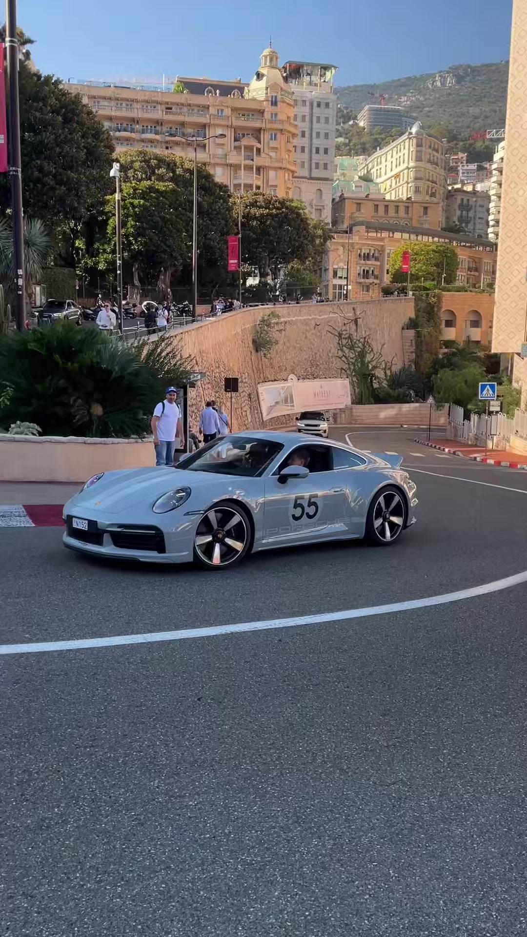 @🏎️