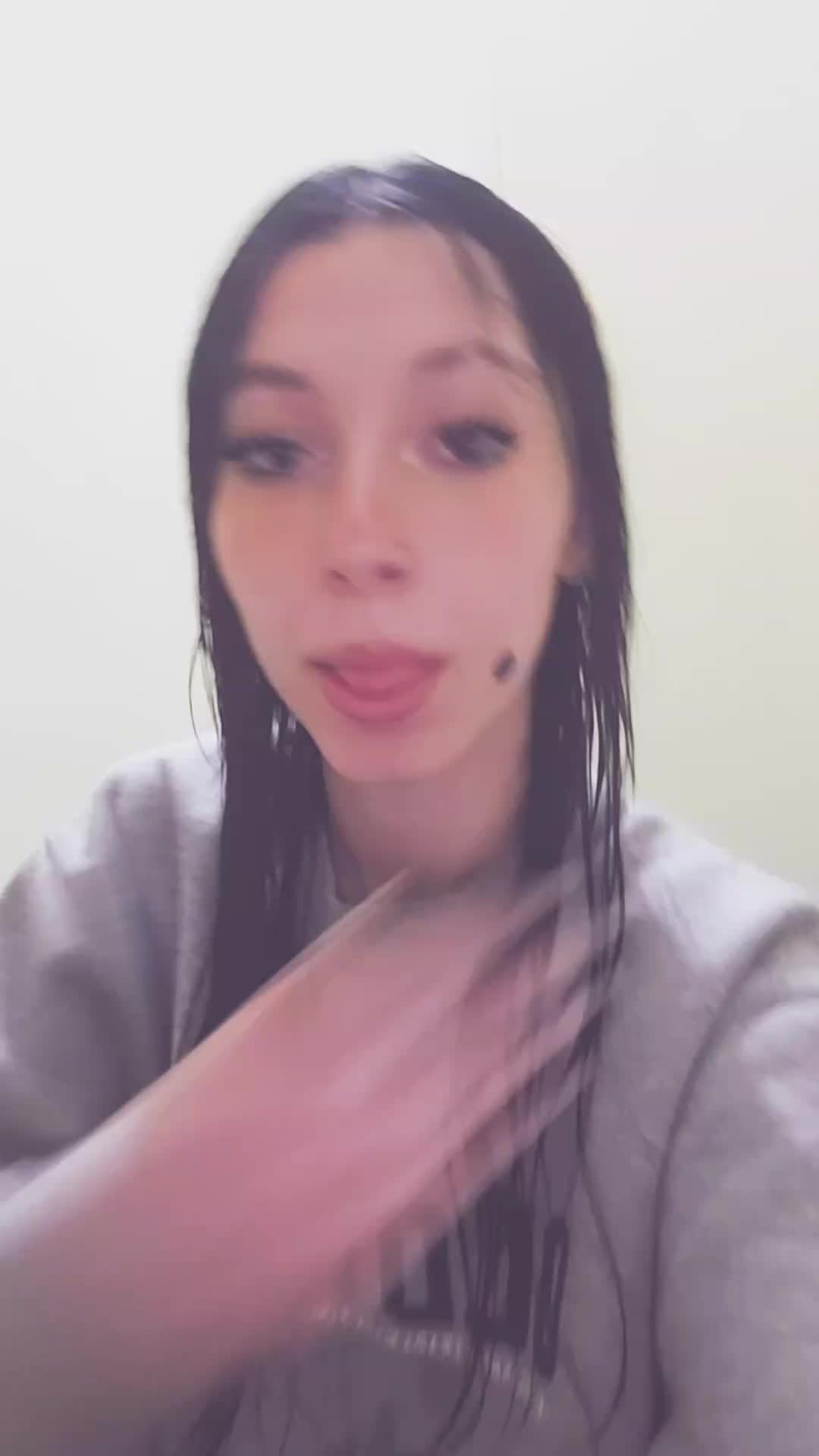 @ari.