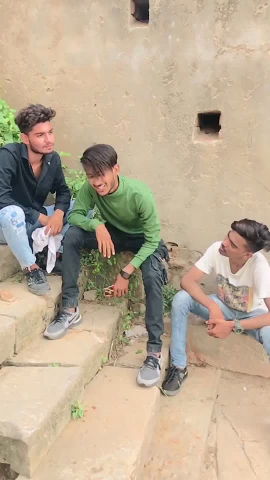 @mr_aakil__