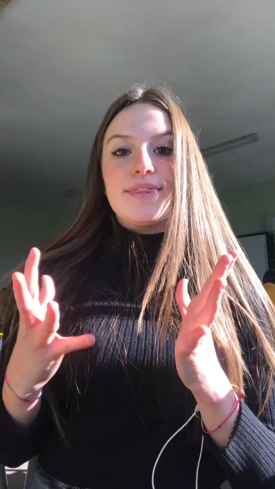 @lucyvitiello