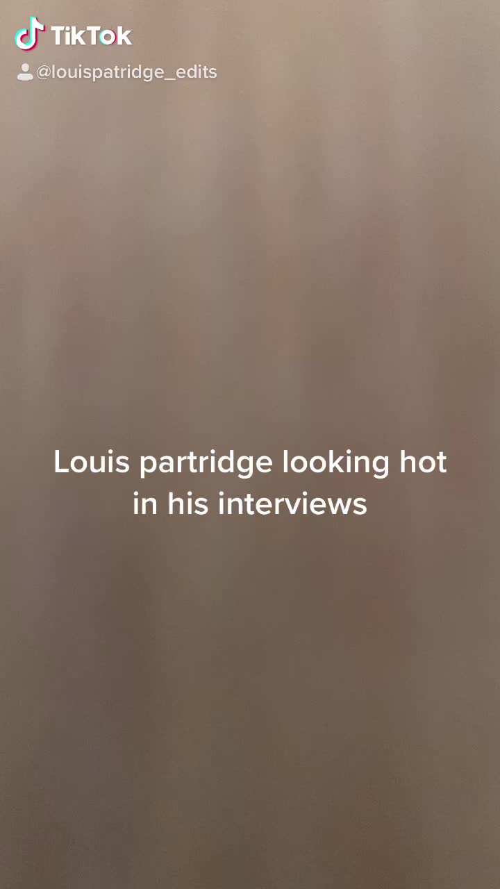 @Louis Partridge