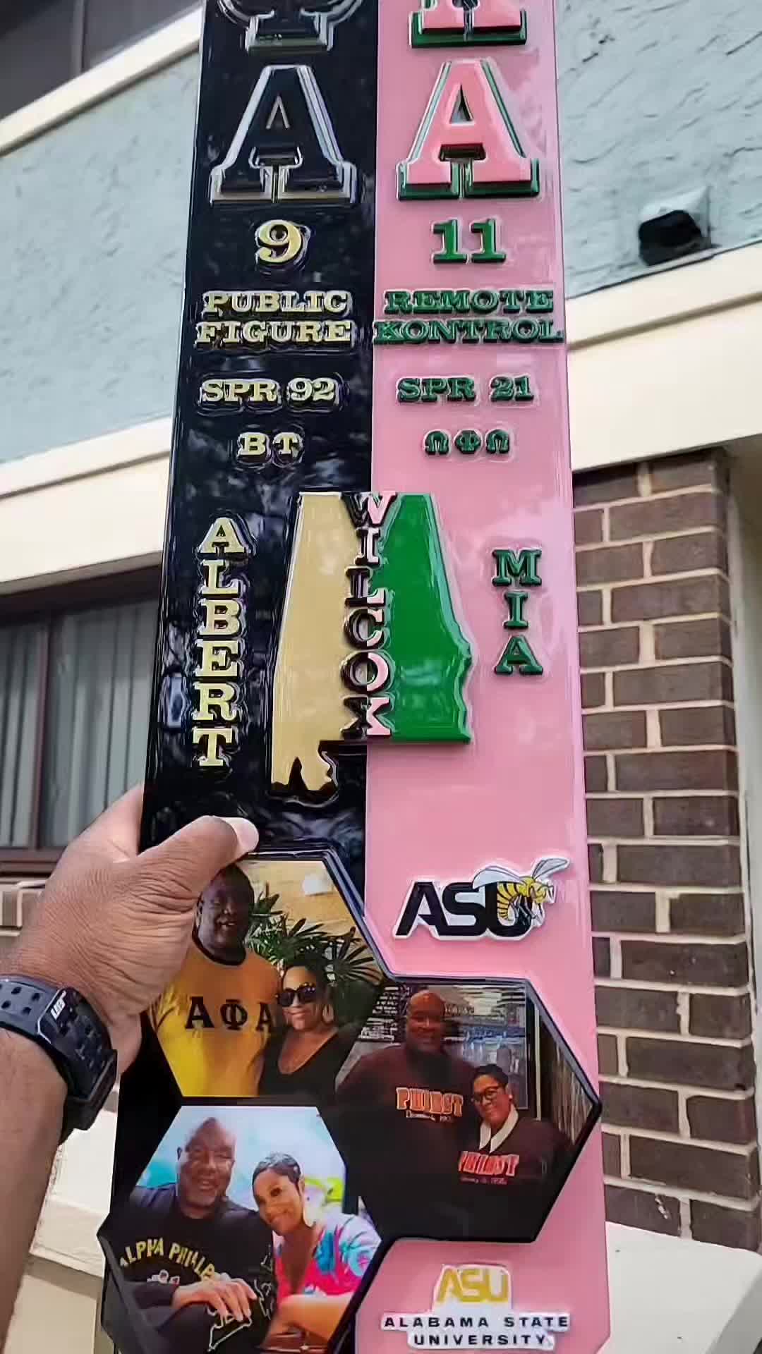 @UniquefreakLLC
