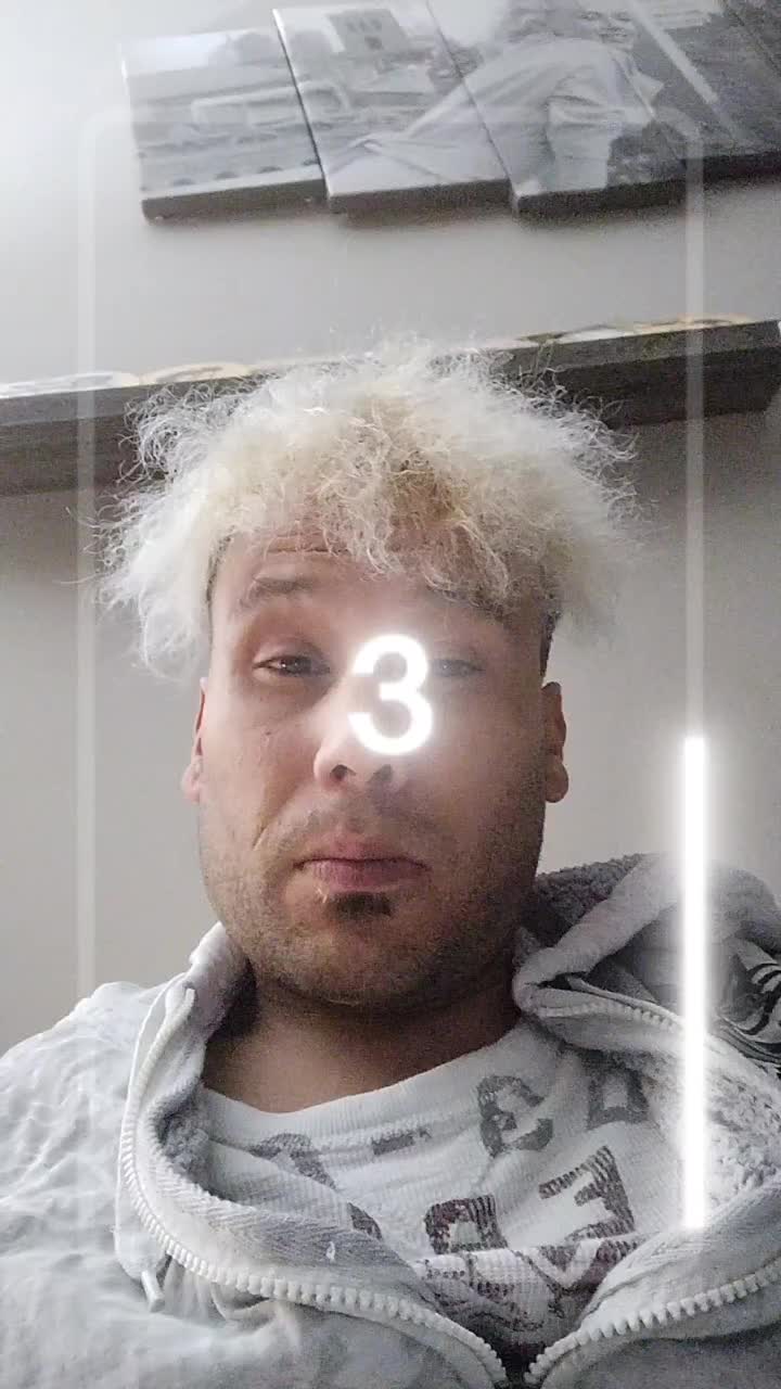 @Q