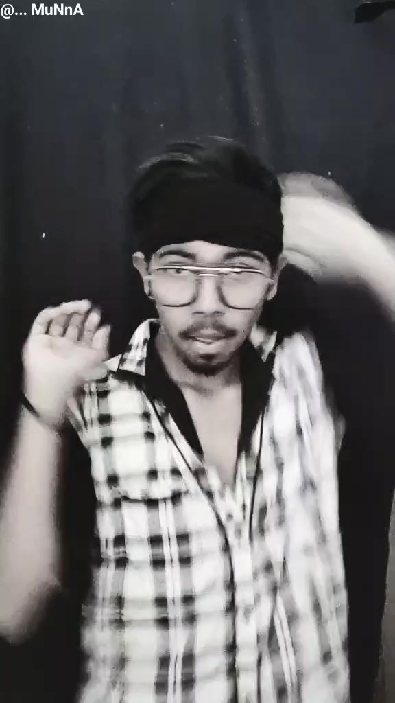 @HAT b0Y