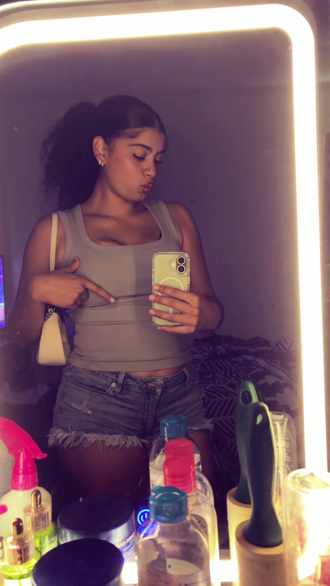 @fineshyttasiaa