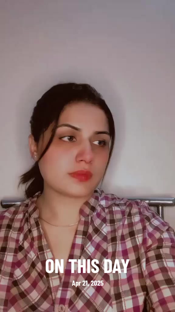 @AshU🦋mAliK