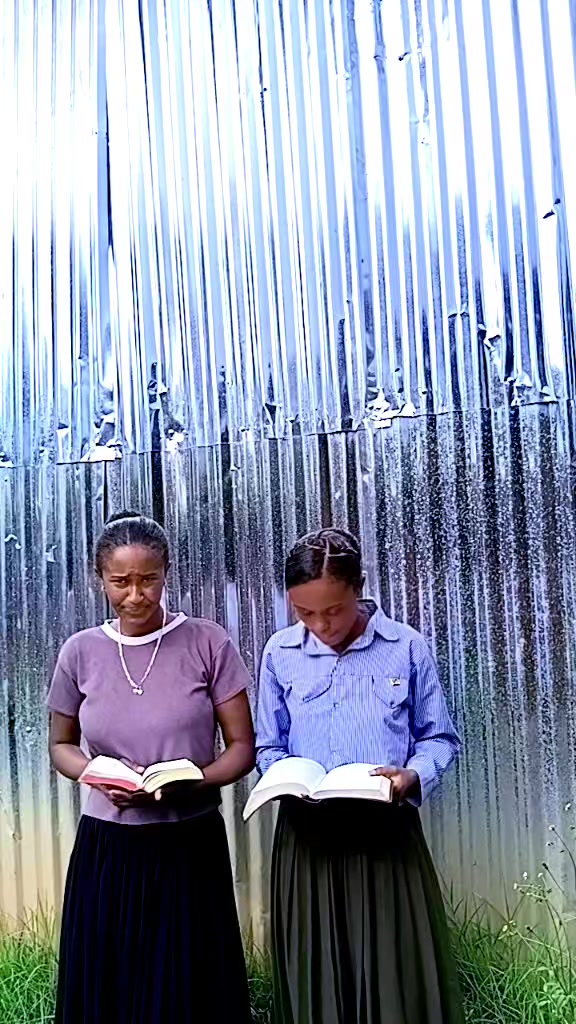 @Maartaa✝️ Amboo