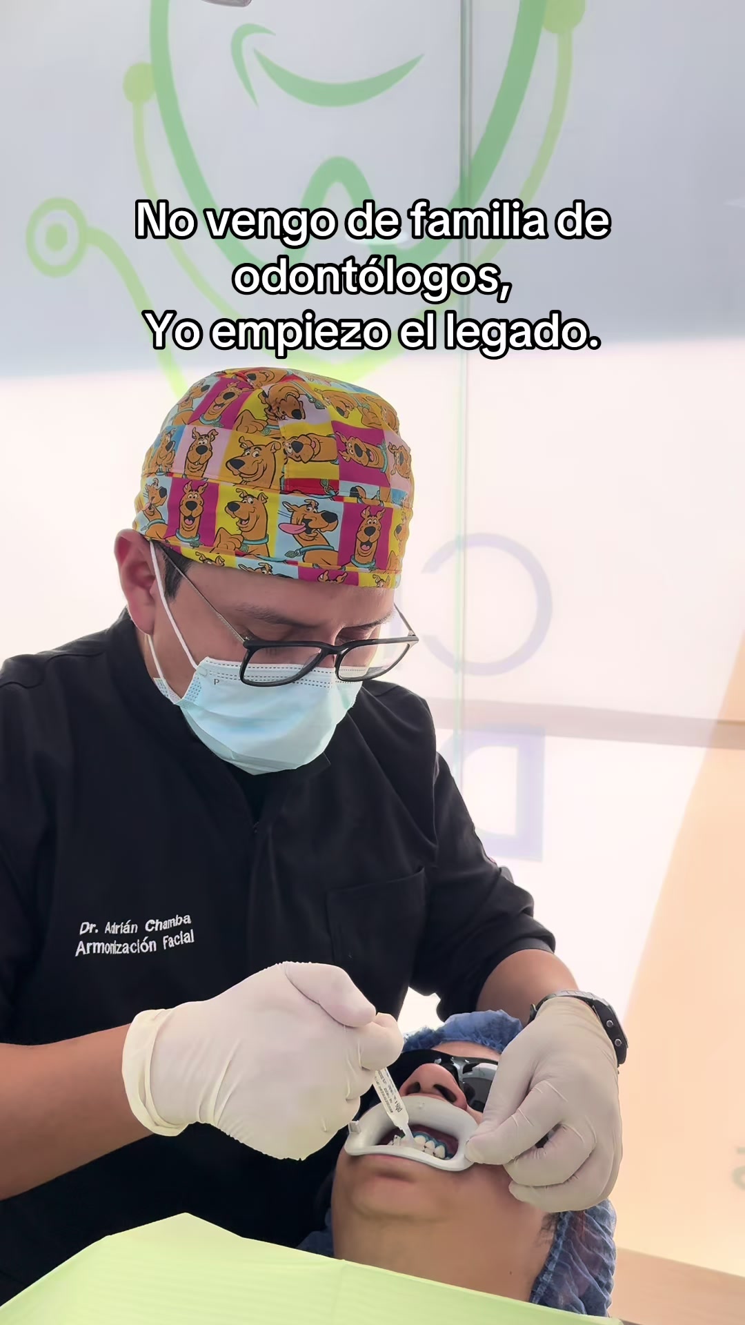 @Odontólogo Adrián Chamba