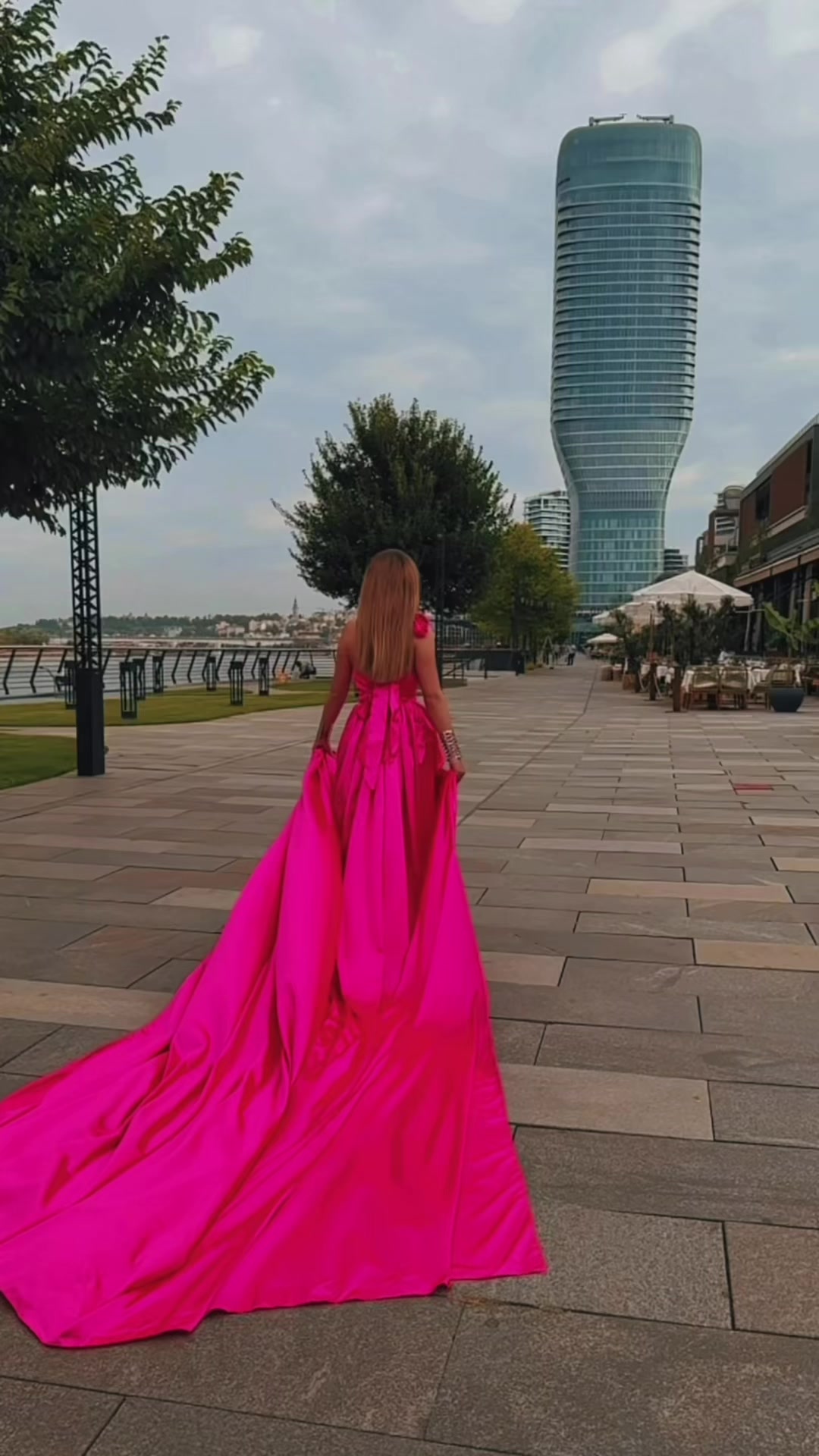 @FlyingDressesBelgrade