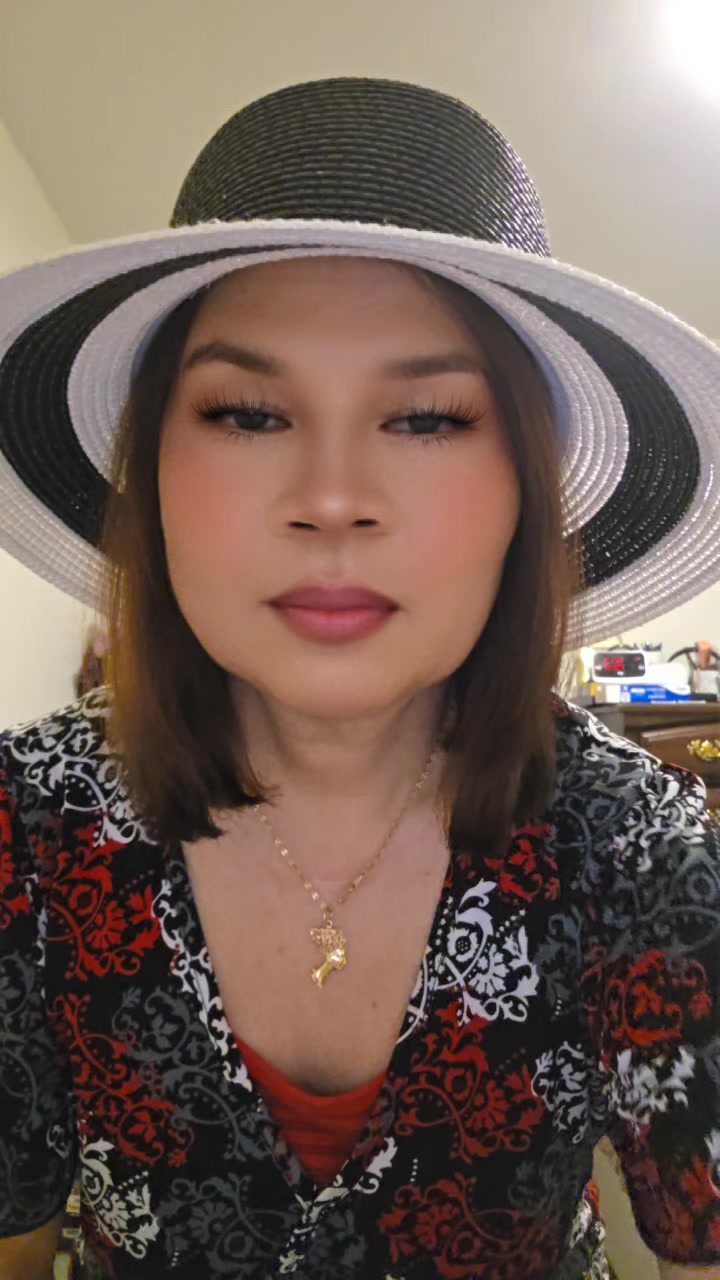 @Evelyn D Queen
