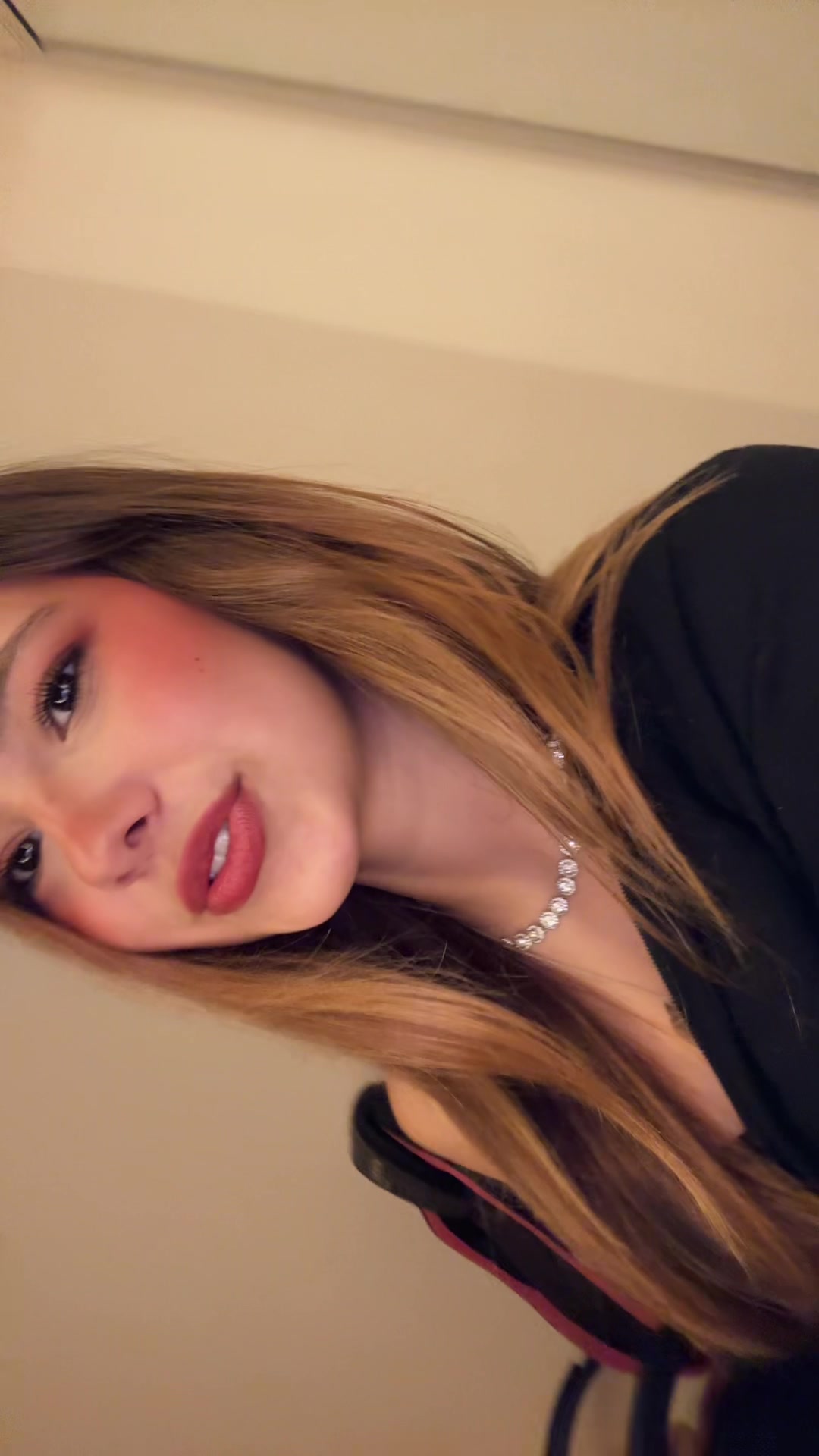 @jujuamancio