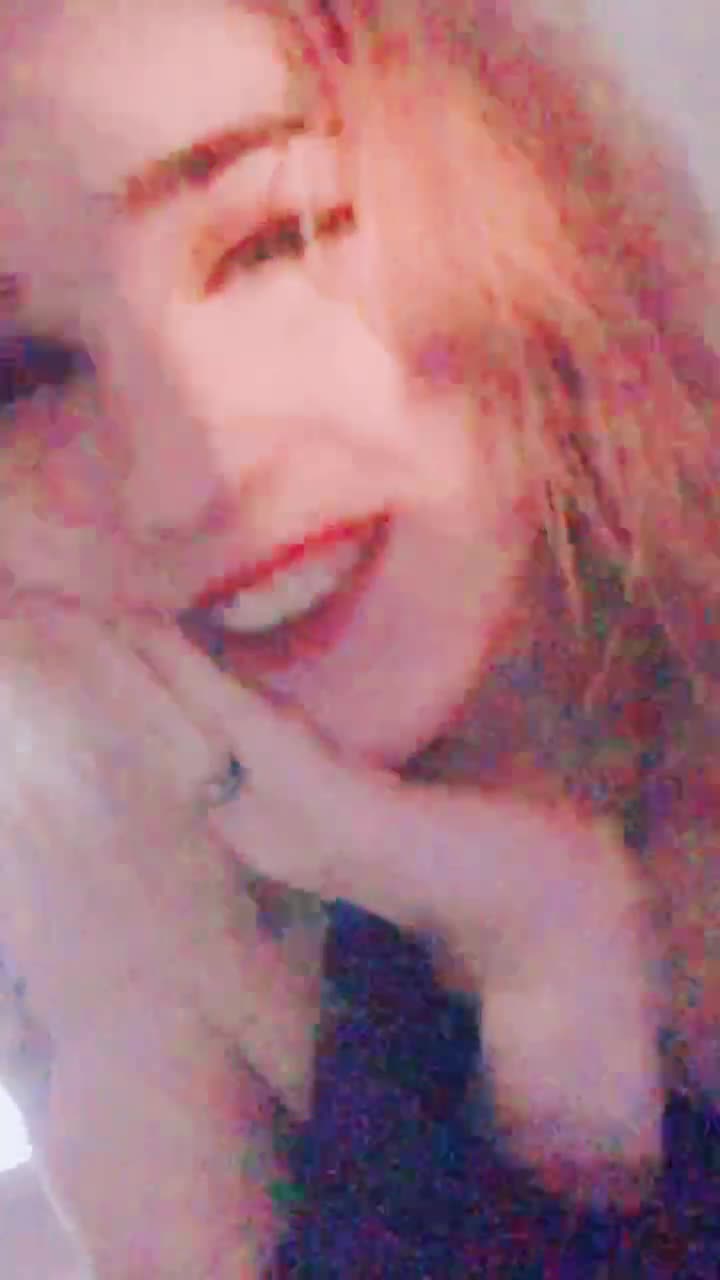 @VaporwaveVally🥀