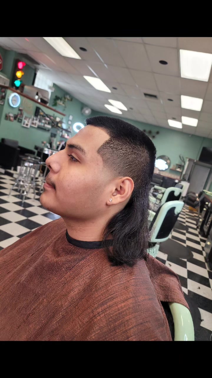 @AVILA'S BARBER SALON