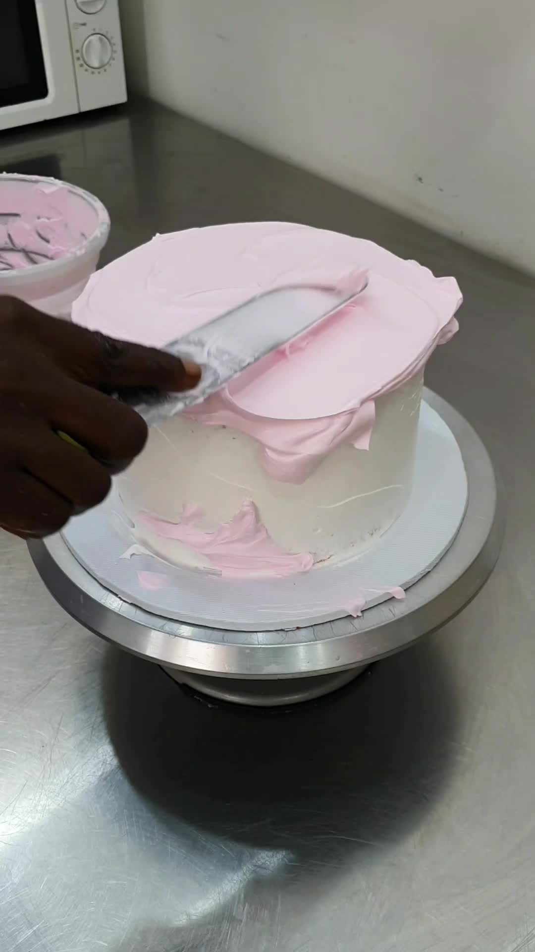 @luciouscakes_nmore