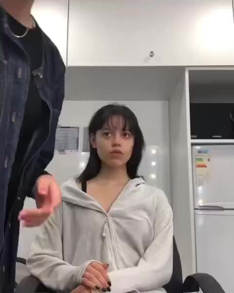 @Jenna Ortega Fan🥝🥑🎧