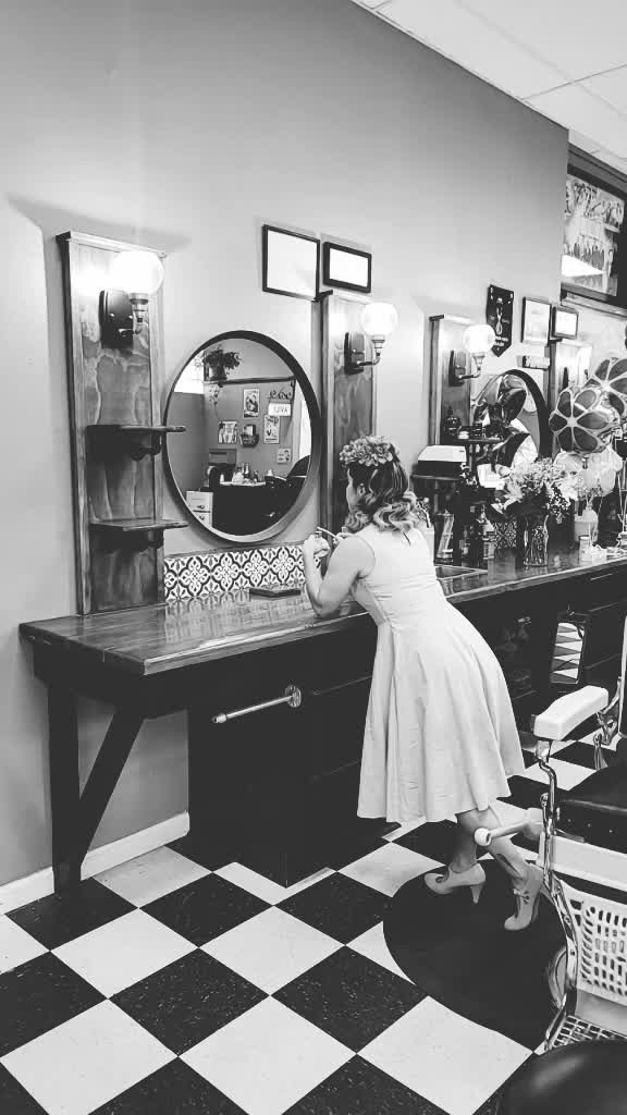 @AVILA'S BARBER SALON
