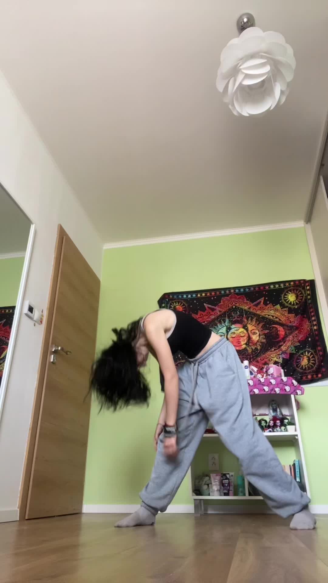 @LUCYA