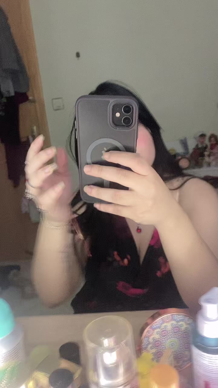 @oumniabetty1