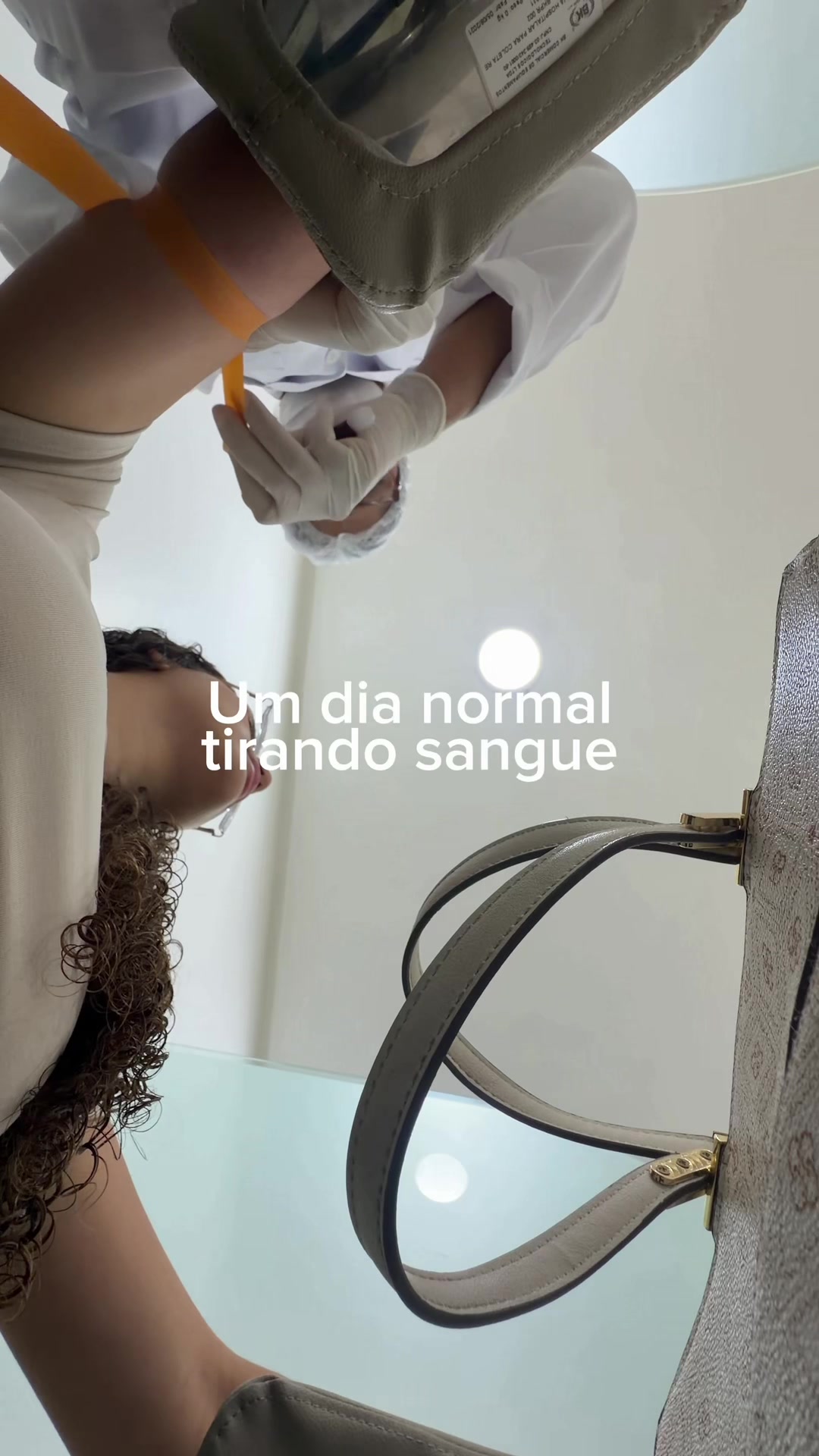 @natália