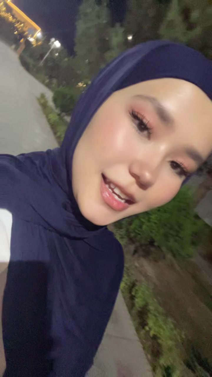 @𝒩