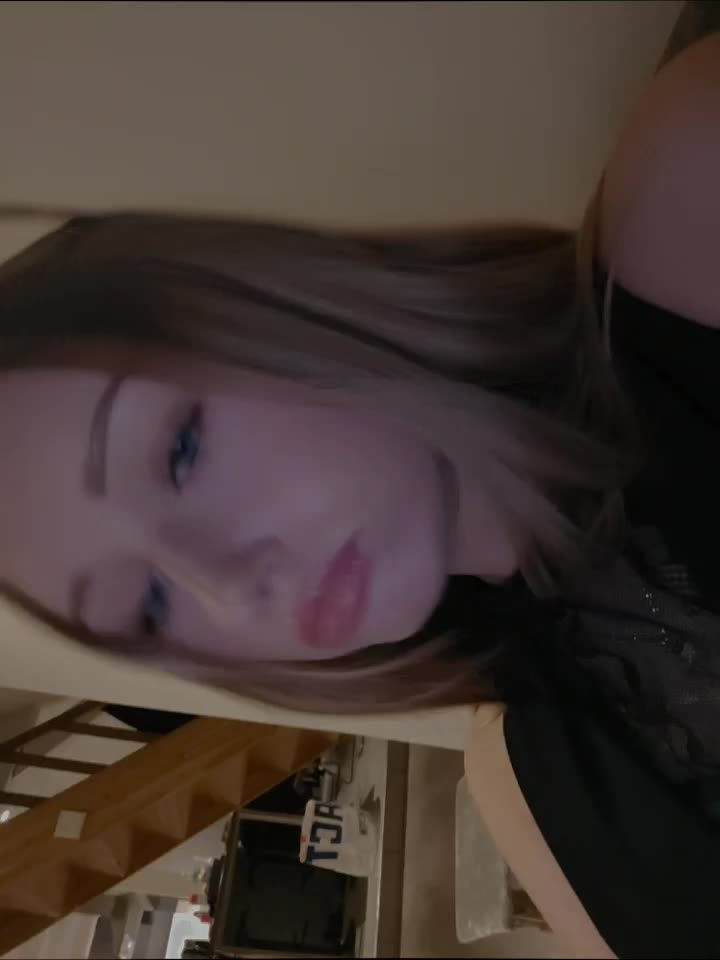 @Zély