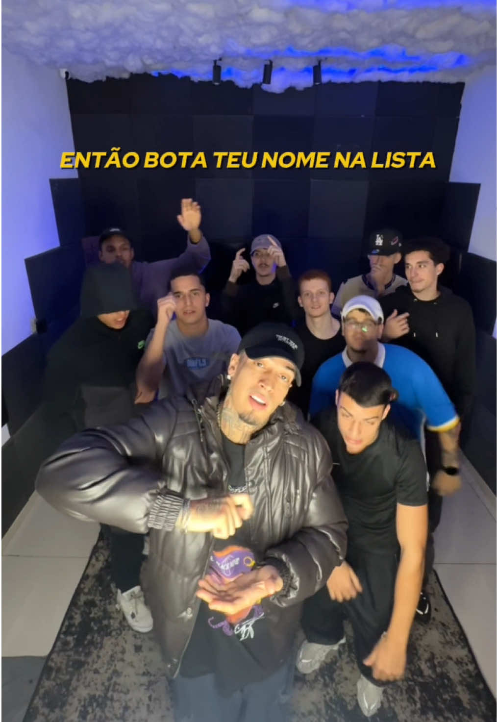 @jhowmc_