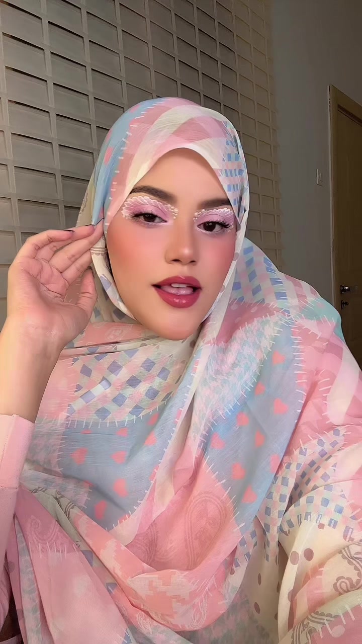 @حنين حمدي