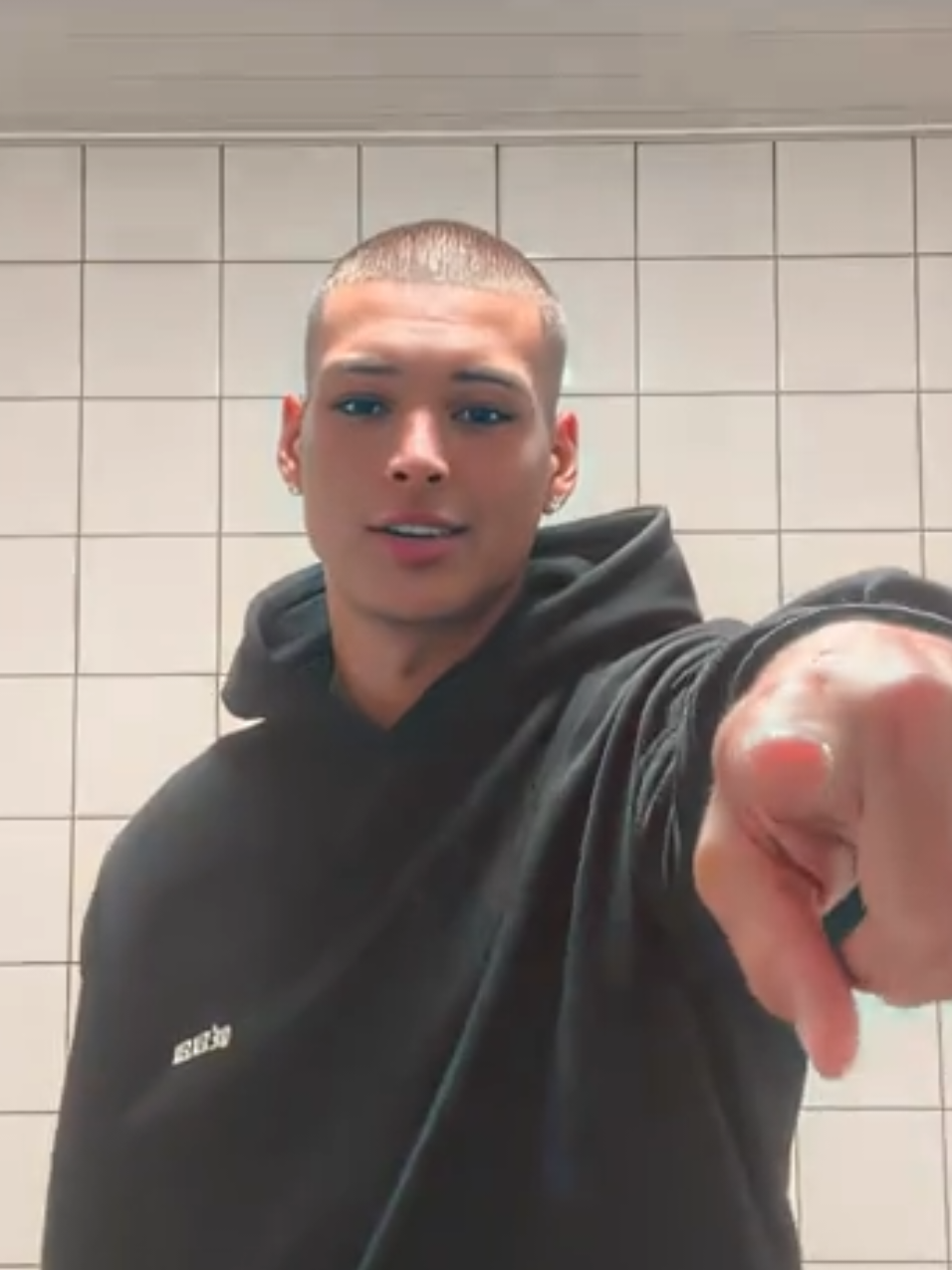 @𝐂𝐑𝐎𝐋𝐈𝐗