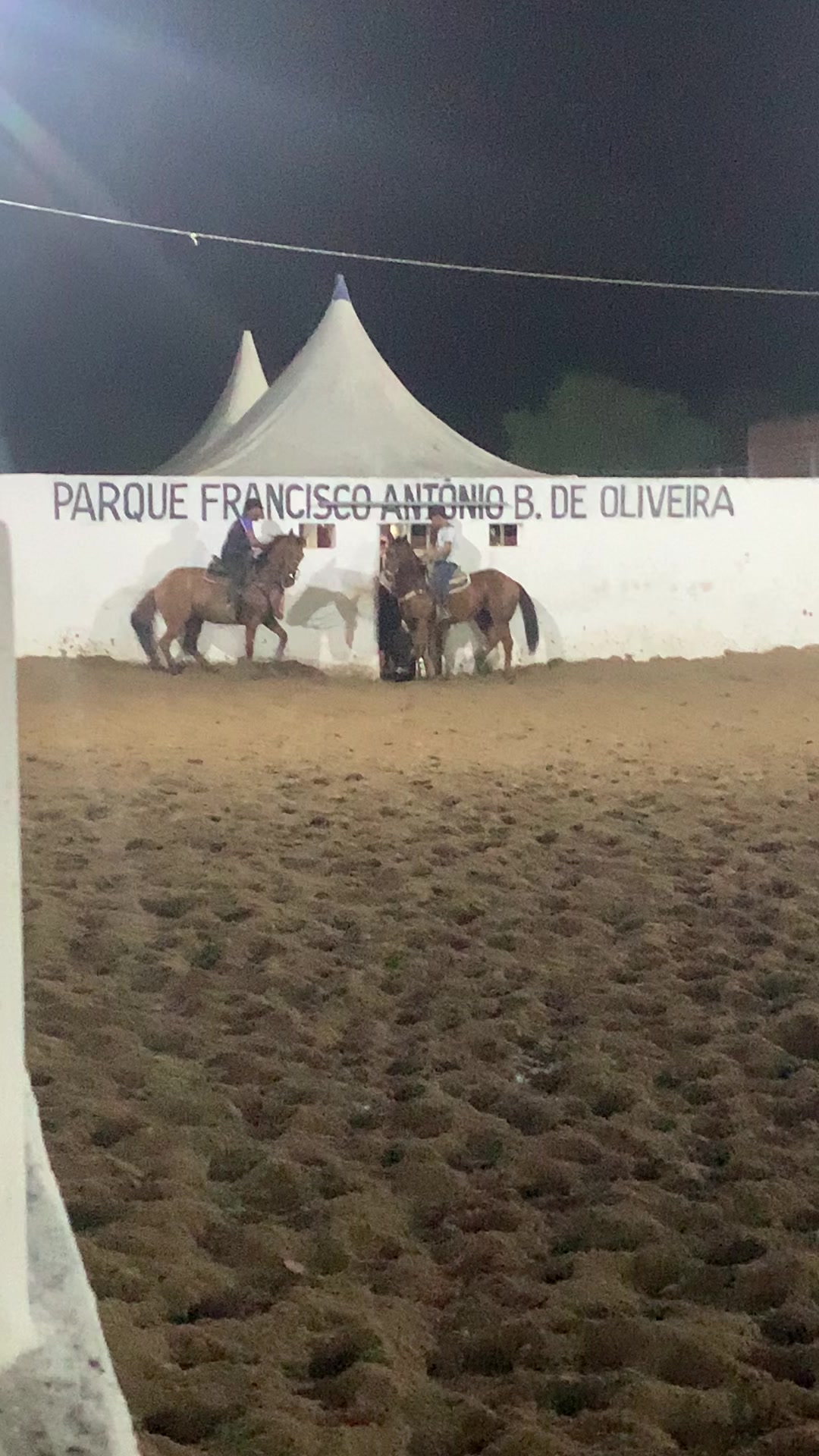 @felipe_linhares