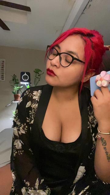 @La_rojita_🍒🤓