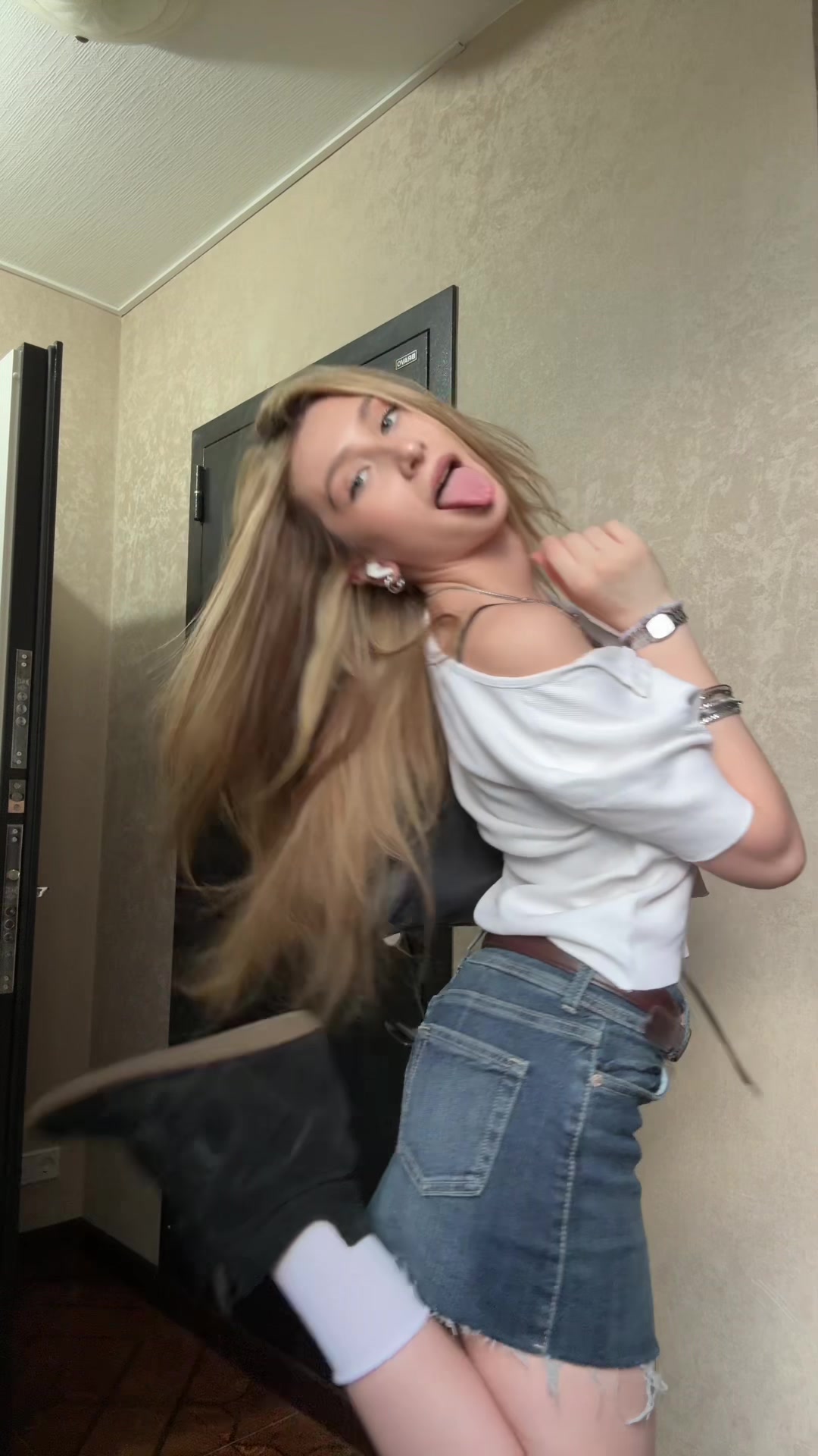 @M