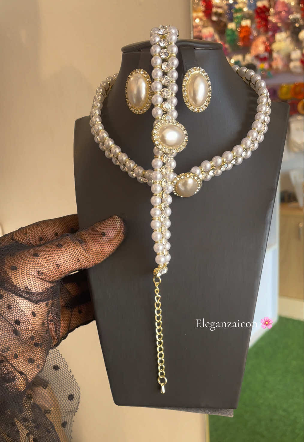 @ELEGANZAicon-jewelry/bag/heels