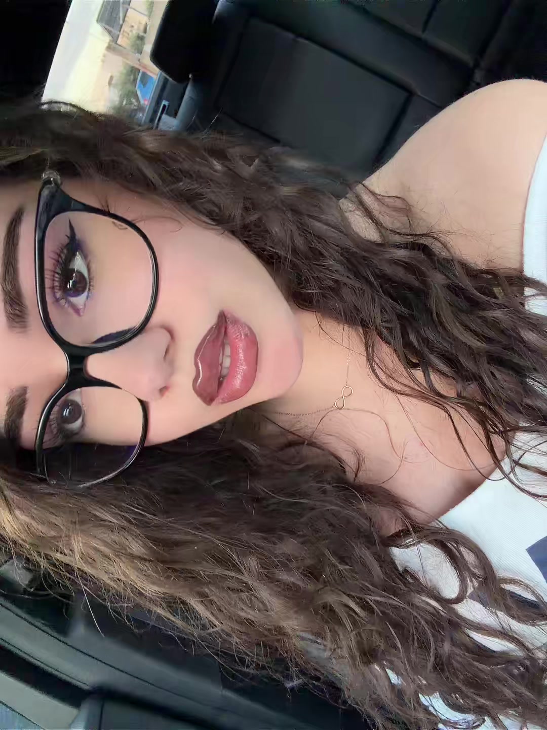 @LittleAngel K