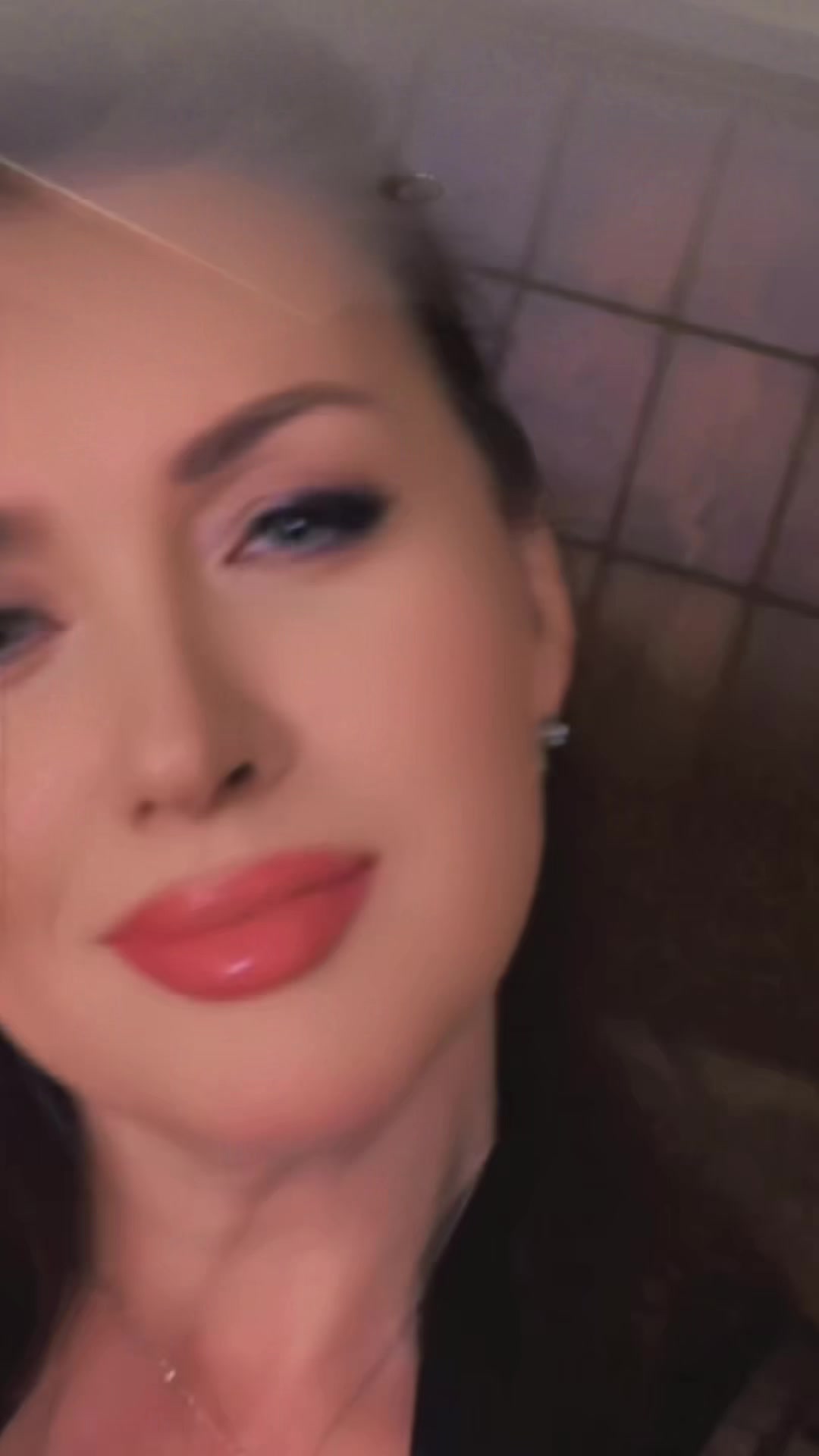 @Lena
