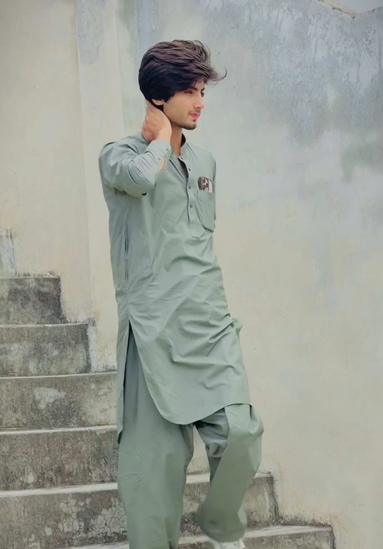@Shahid_loyal2