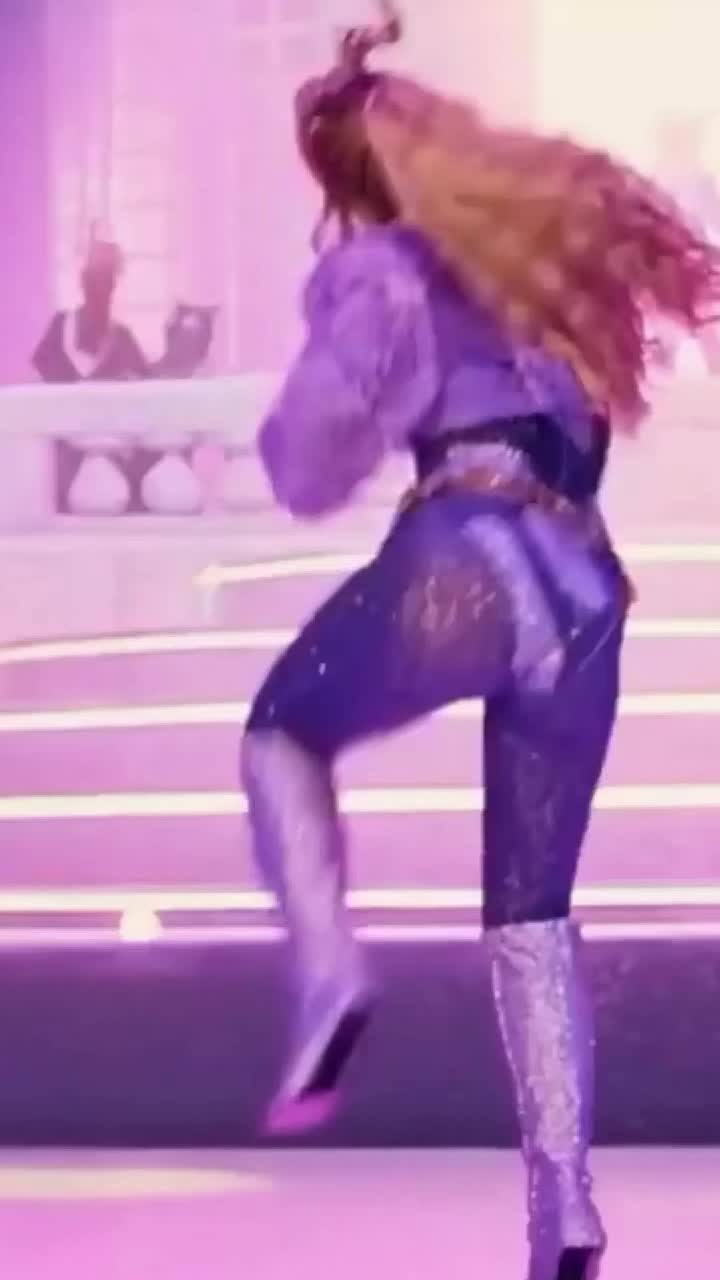 @ShakiraUniverse